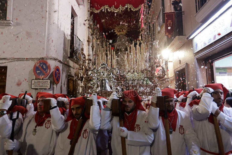 El Consuelo abrió las procesiones de una insólita Semana Santa de Antequera
