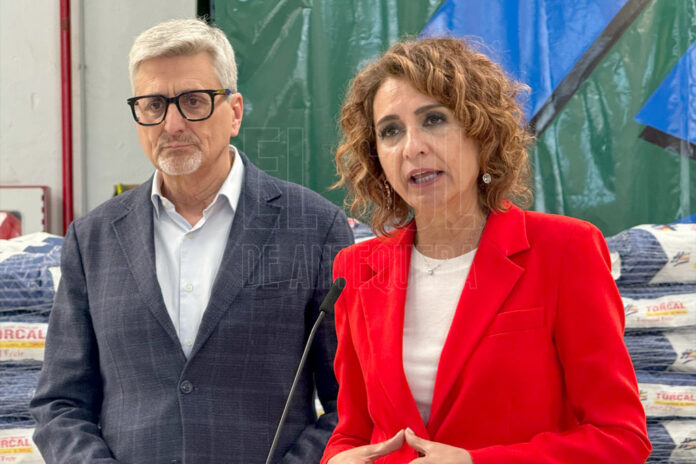 María Jesús Montero, en su visita de precampaña a Antequera, califica ...